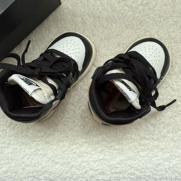 Nike Air Jordan Baby Sneakers "Latte" - Picture 6 of 9